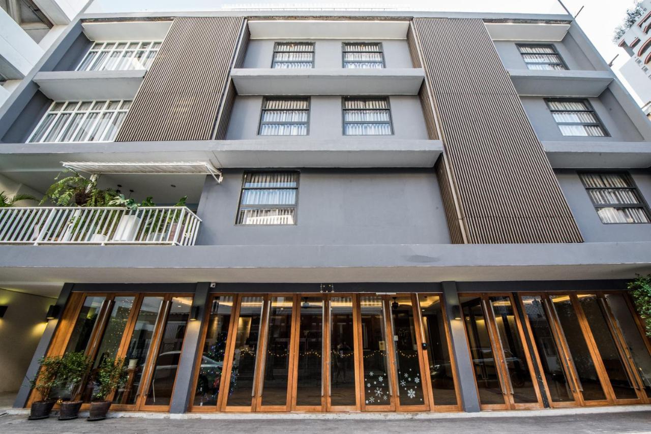 Nimit Boutique Hotel Bangkok Exterior photo